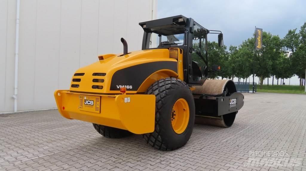 JCB VM200D Yksivalssijyrät