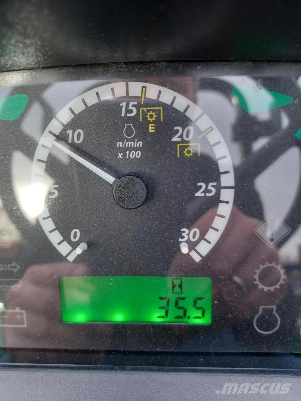 John Deere 5050E Traktorit