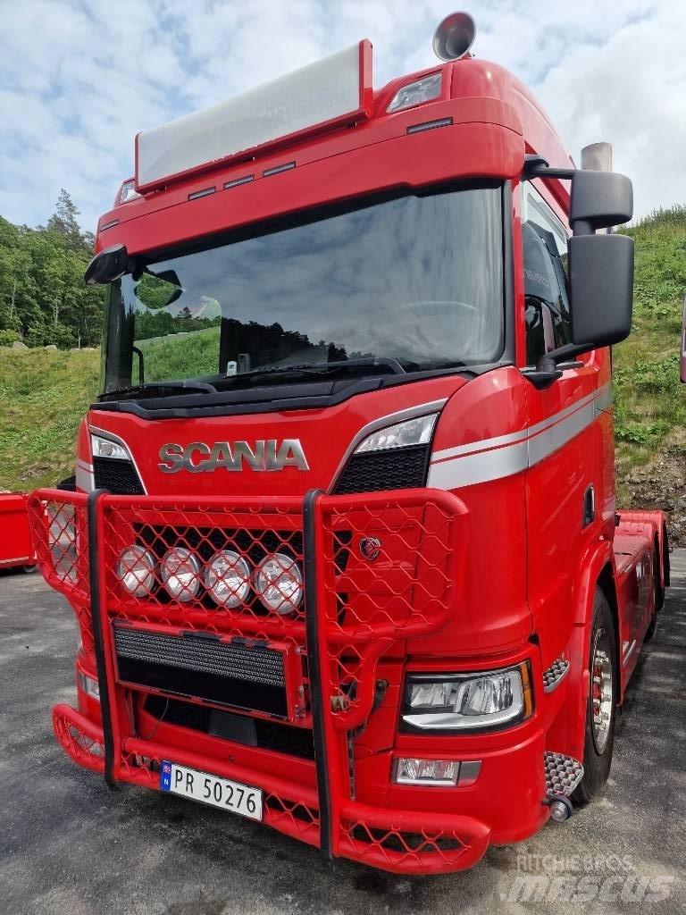 Scania R 730 Vetopöytäautot