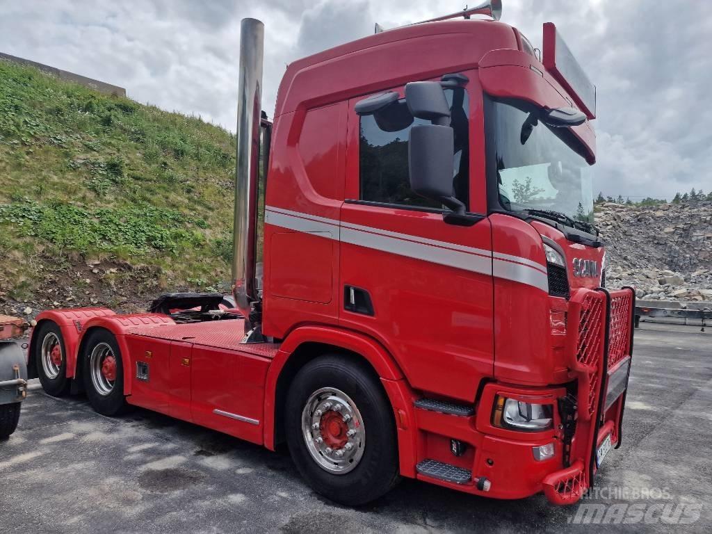 Scania R 730 Vetopöytäautot