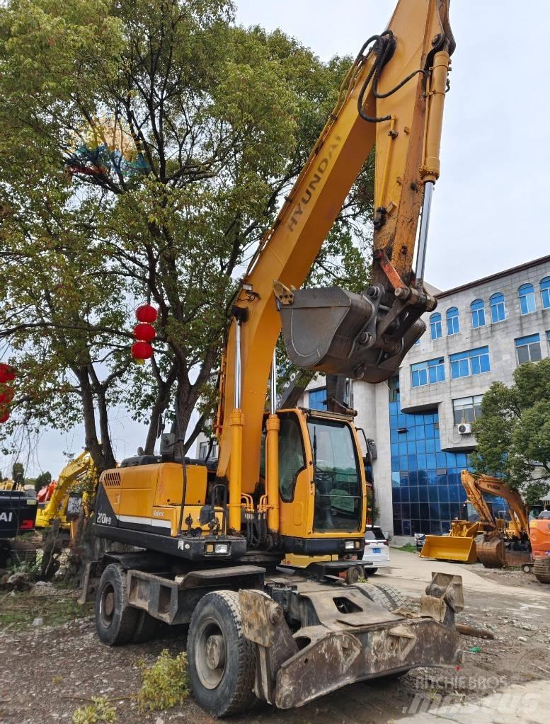 Hyundai R210W-9 Pyöräkaivukoneet