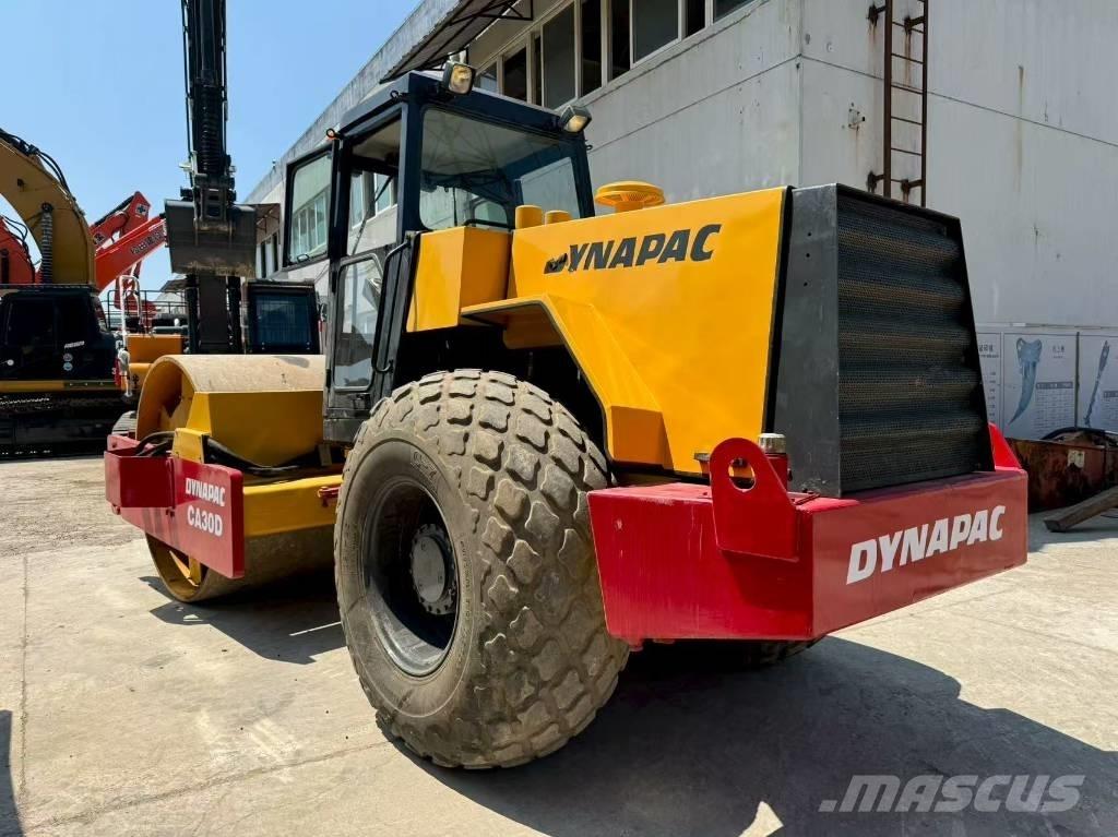 Dynapac CA 30 D Yksivalssijyrät