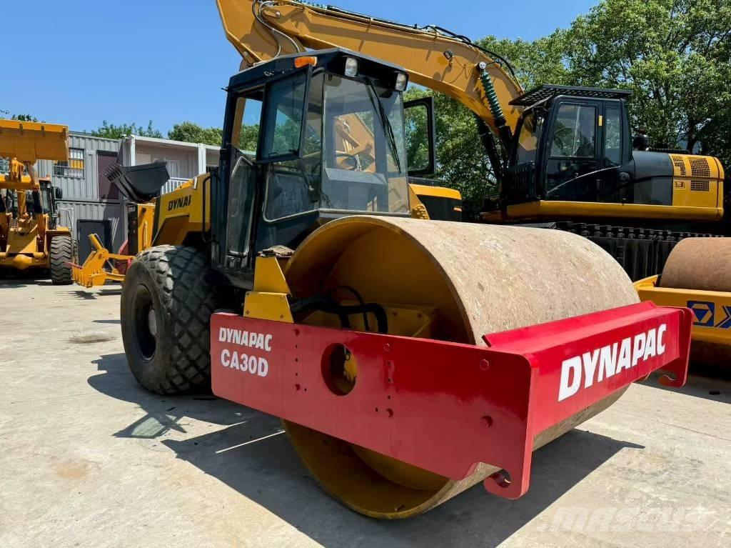Dynapac CA 30 D Yksivalssijyrät