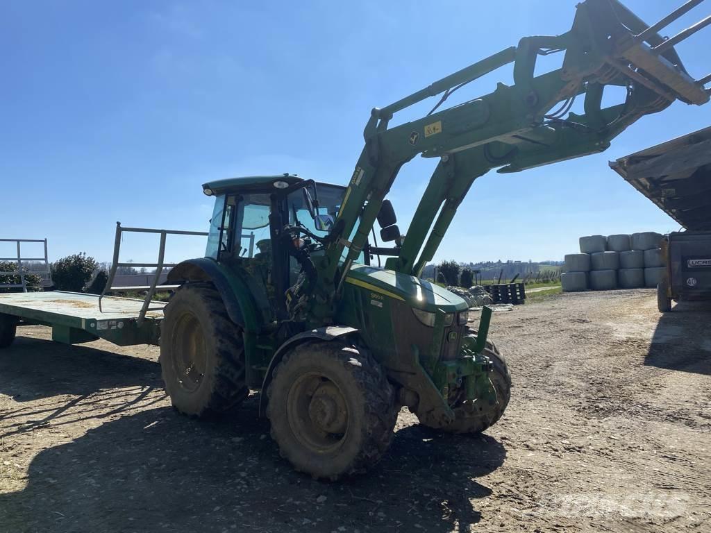 John Deere 5100 R Traktorit
