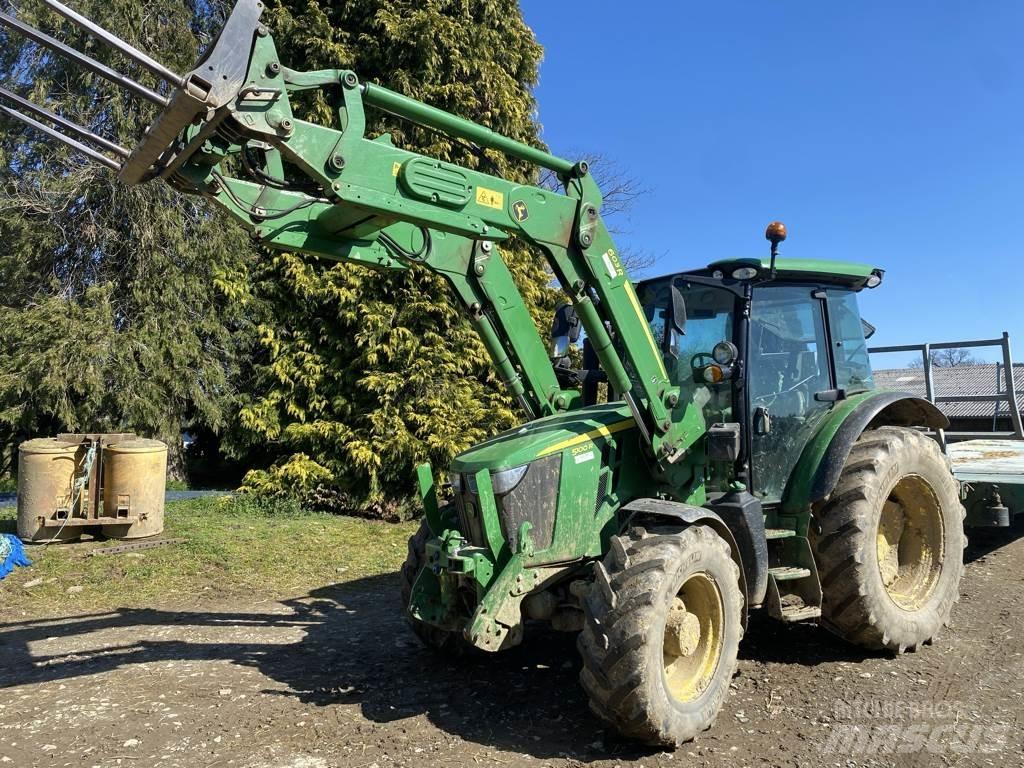 John Deere 5100 R Traktorit