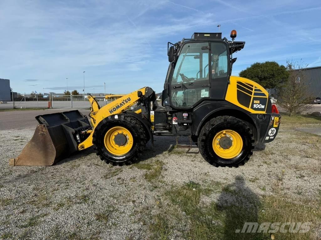 Komatsu WA100 M-7 Pyöräkuormaajat