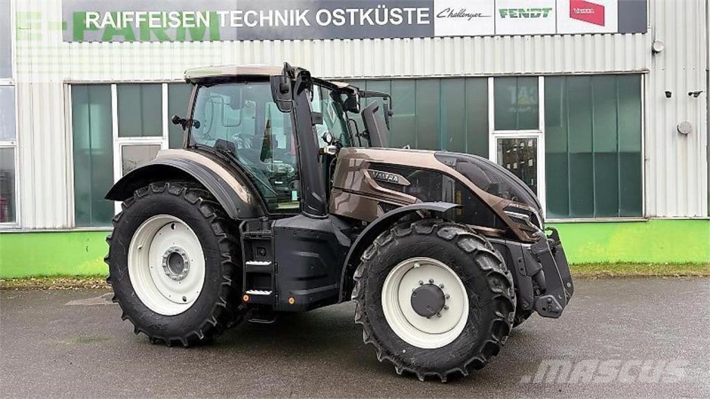 Valtra q 285 Traktorit