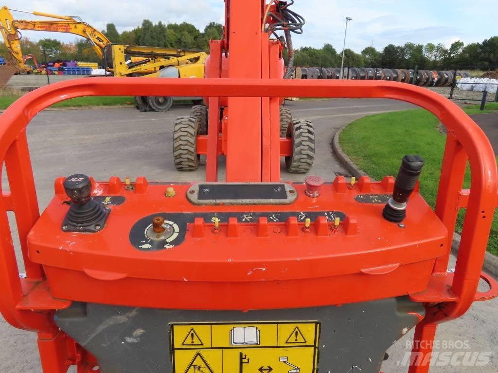 JLG 660 SJ Teleskooppipuominostimet