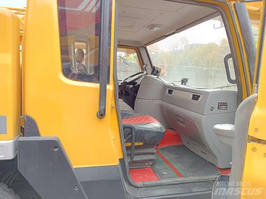 XCMG QY25K5D Mobiilinosturit