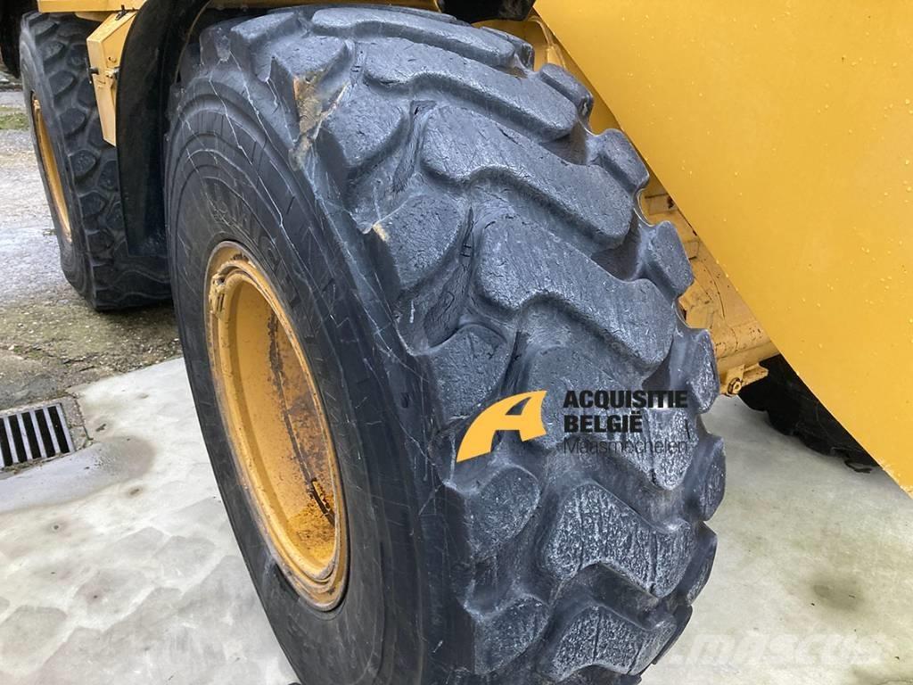CAT 930M Pyöräkuormaajat