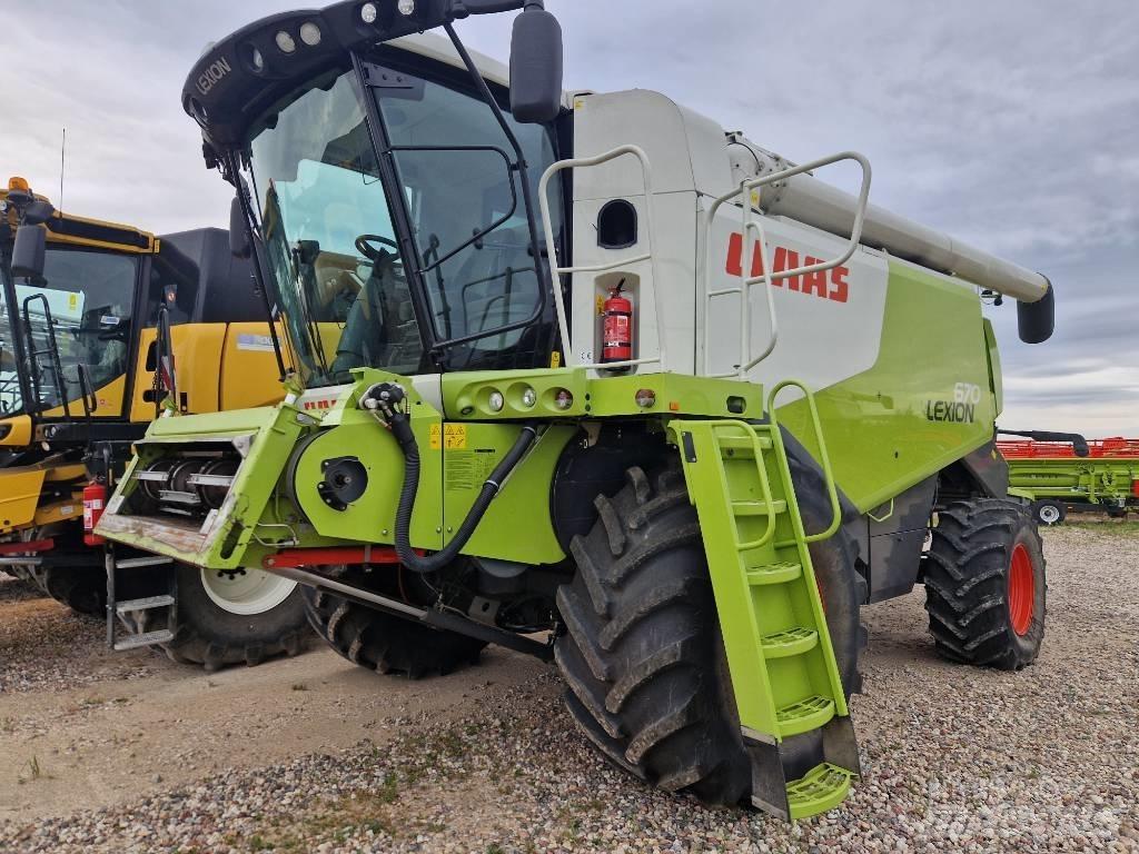 CLAAS Lexion 670 Leikkuupuimurit