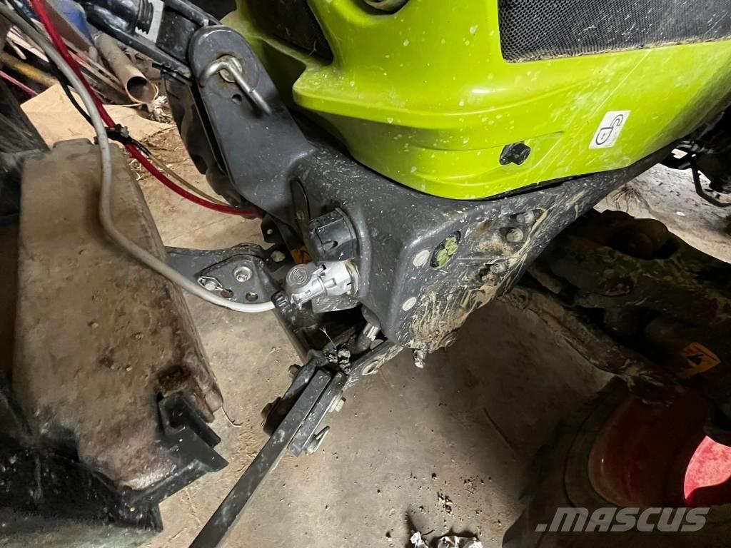 CLAAS Arion 470 Traktorit