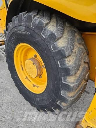 JCB 3 CX Kaivurikuormaajat