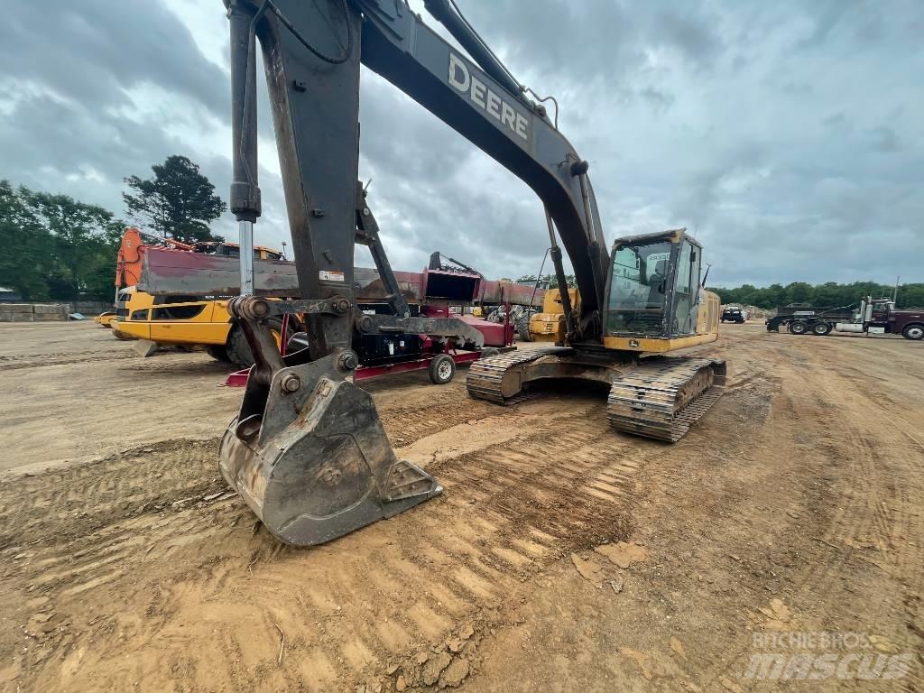 DEERE 250G LC Telakaivukoneet