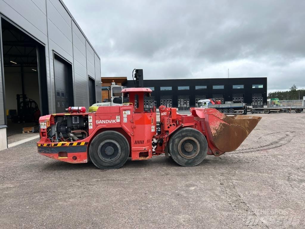 Sandvik Toro LH202 Maanalaiset lastauskoneet
