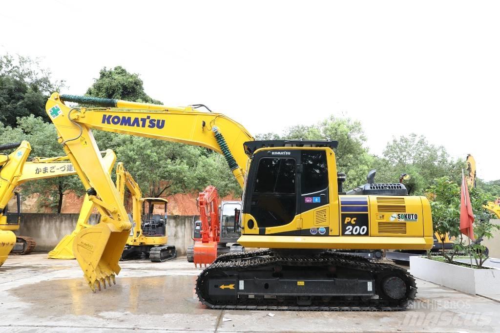 Komatsu PC 200-8 Minikaivukoneet < 7t