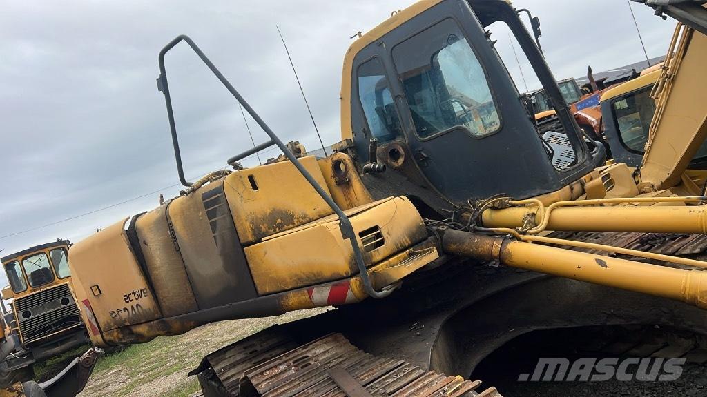 Komatsu PC 240 NLC Jäähdyttimet