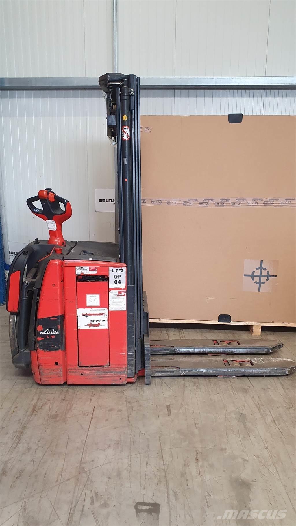 Linde L16AP Käyden ajettavat pinoamistrukit
