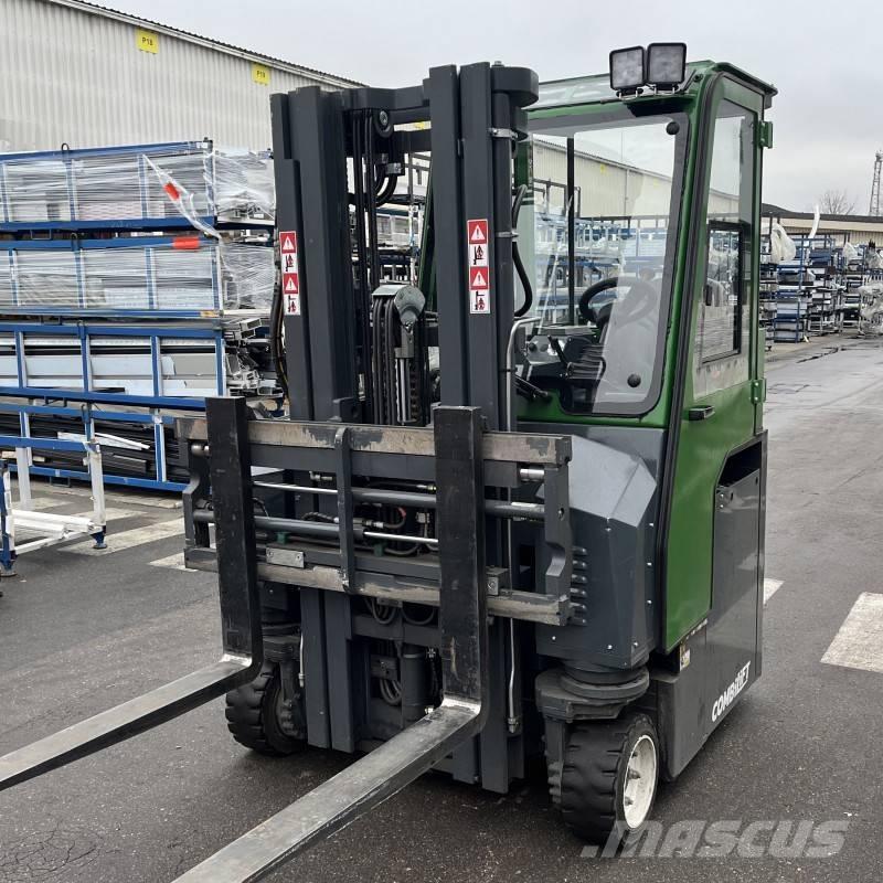 Combilift CBE 2500 Nelitietrukit