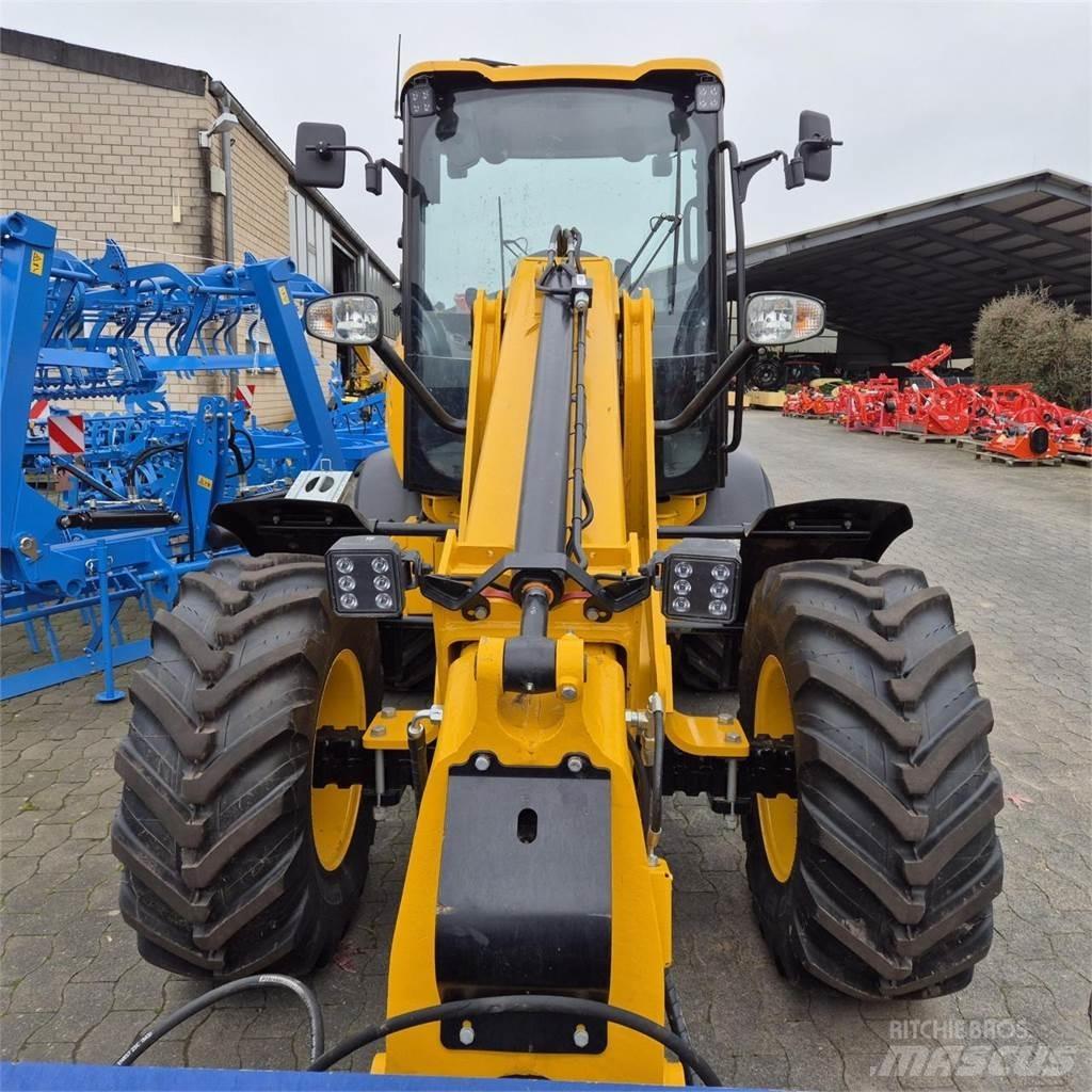 JCB TM 220 AGRI Teleskooppipuominostimet