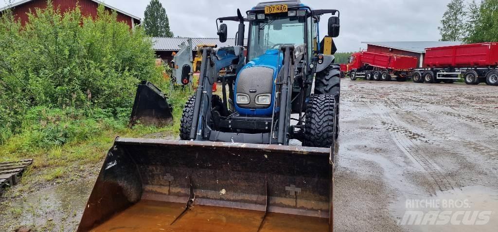 Valtra A85 Traktorit