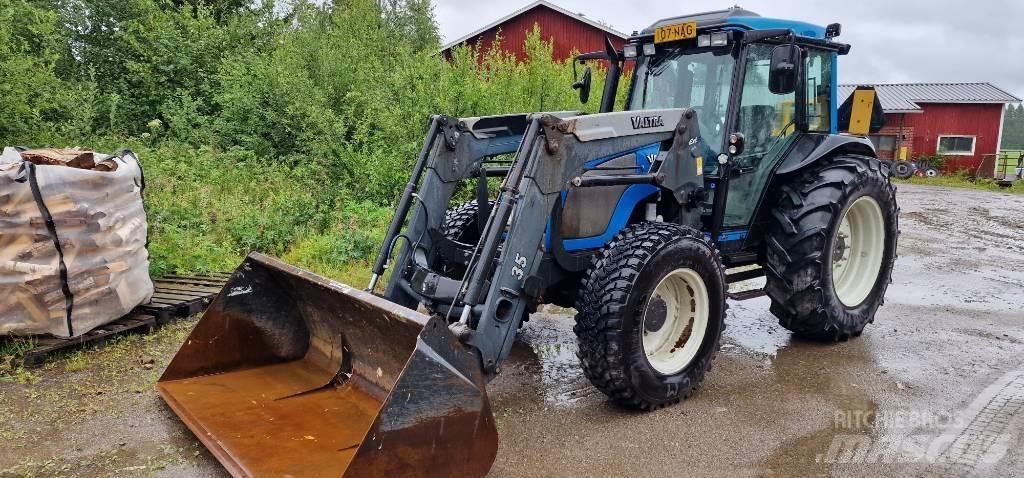 Valtra A85 Traktorit