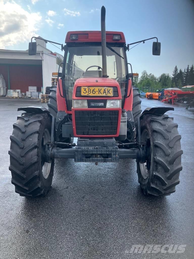 Case IH Maxxum 5130 Traktorit