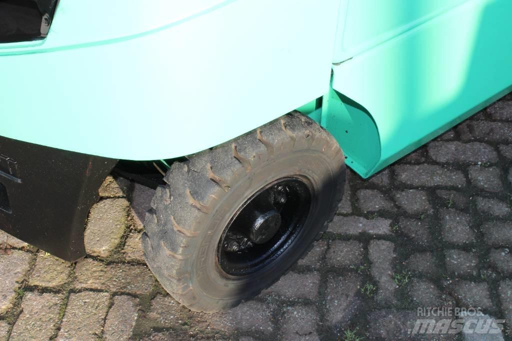 Mitsubishi FD25N Dieseltrukit