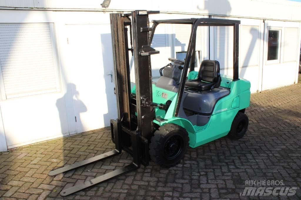 Mitsubishi FD25N Dieseltrukit