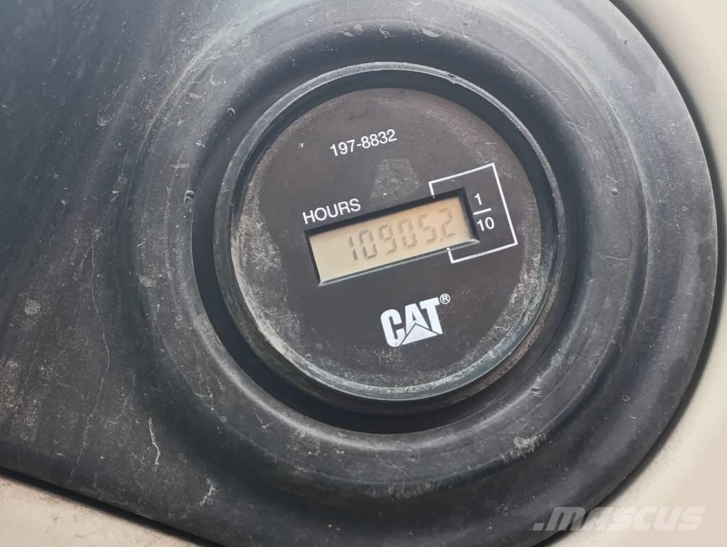 CAT M 318 C Pyöräkaivukoneet