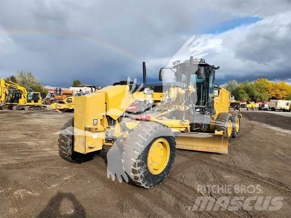CAT 12M3 AWD Tiehöylät