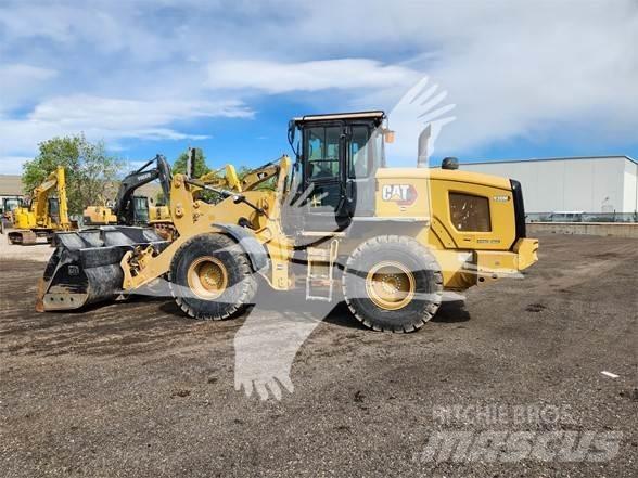 CAT 930M Pyöräkuormaajat