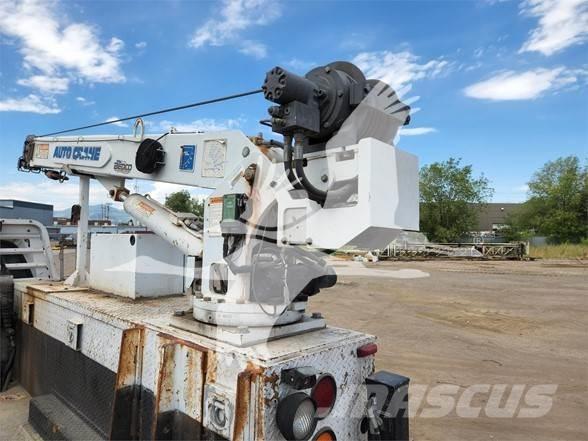 Ford F550 XL Muut koneet