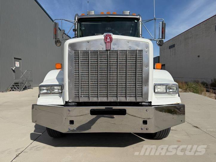 Kenworth T 800 Vetopöytäautot