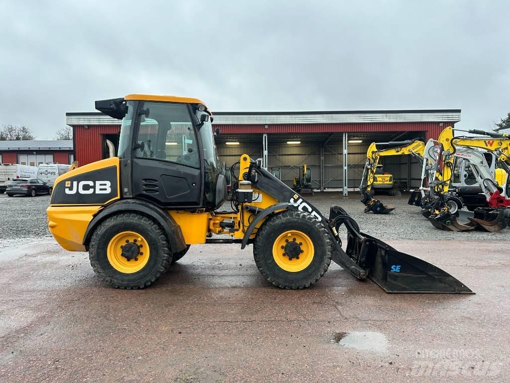 JCB 409 Pyöräkuormaajat