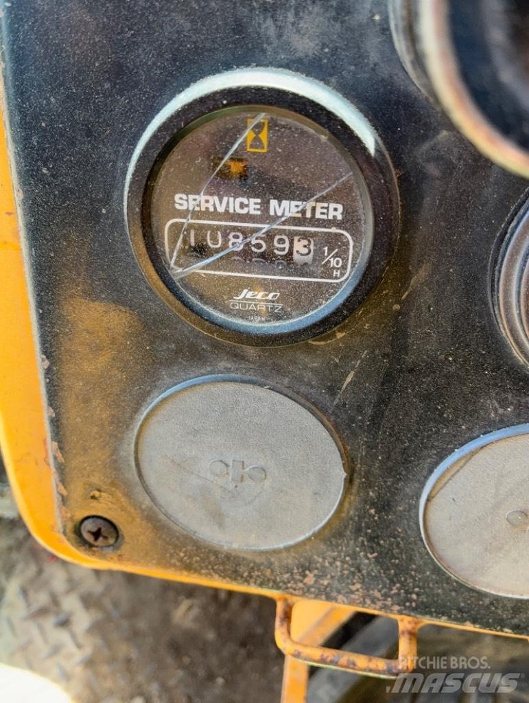 Komatsu D 41 P-3 Telaketjupuskutraktorit