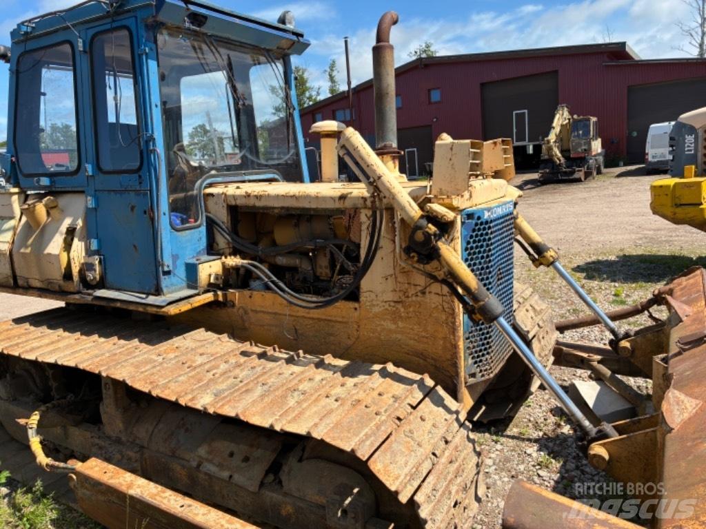Komatsu D 41 P-3 Telaketjupuskutraktorit