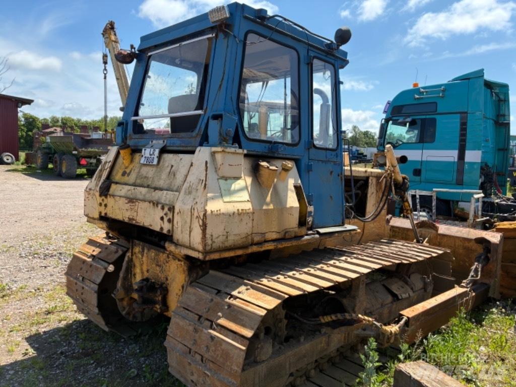 Komatsu D 41 P-3 Telaketjupuskutraktorit