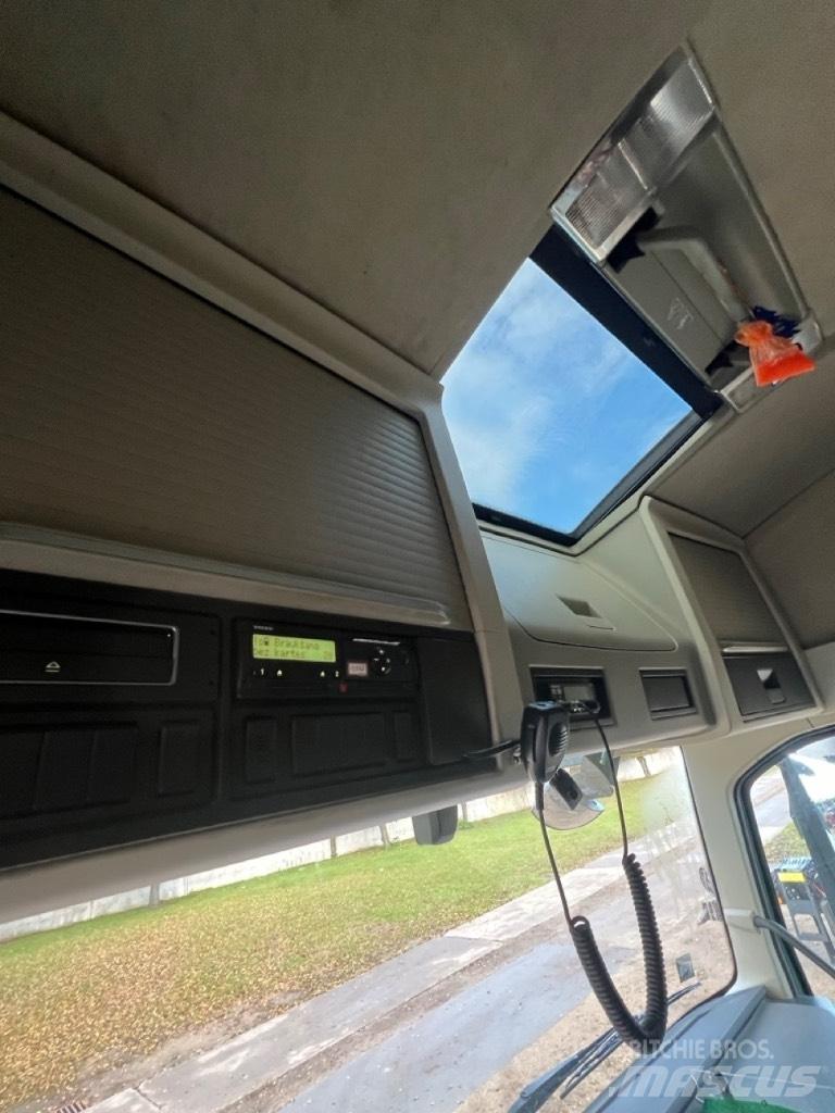 Volvo FH 16 Vetopöytäautot