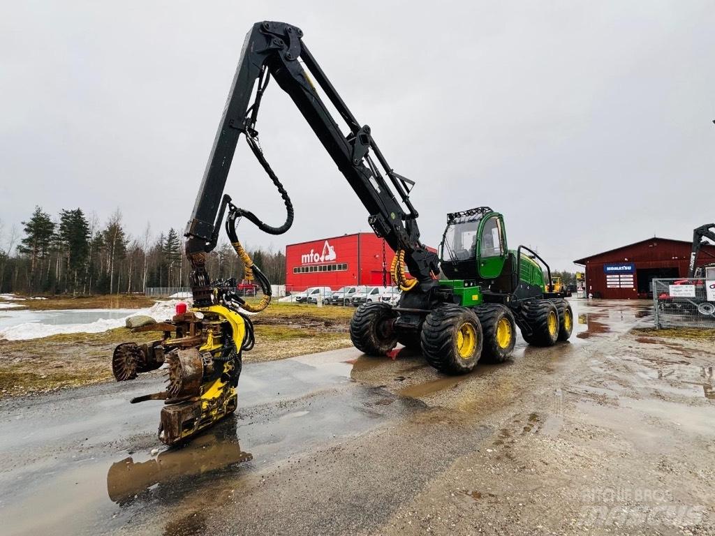John Deere 1270E Harvesterit