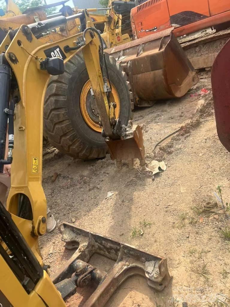 CAT 301.7 Minikaivukoneet < 7t