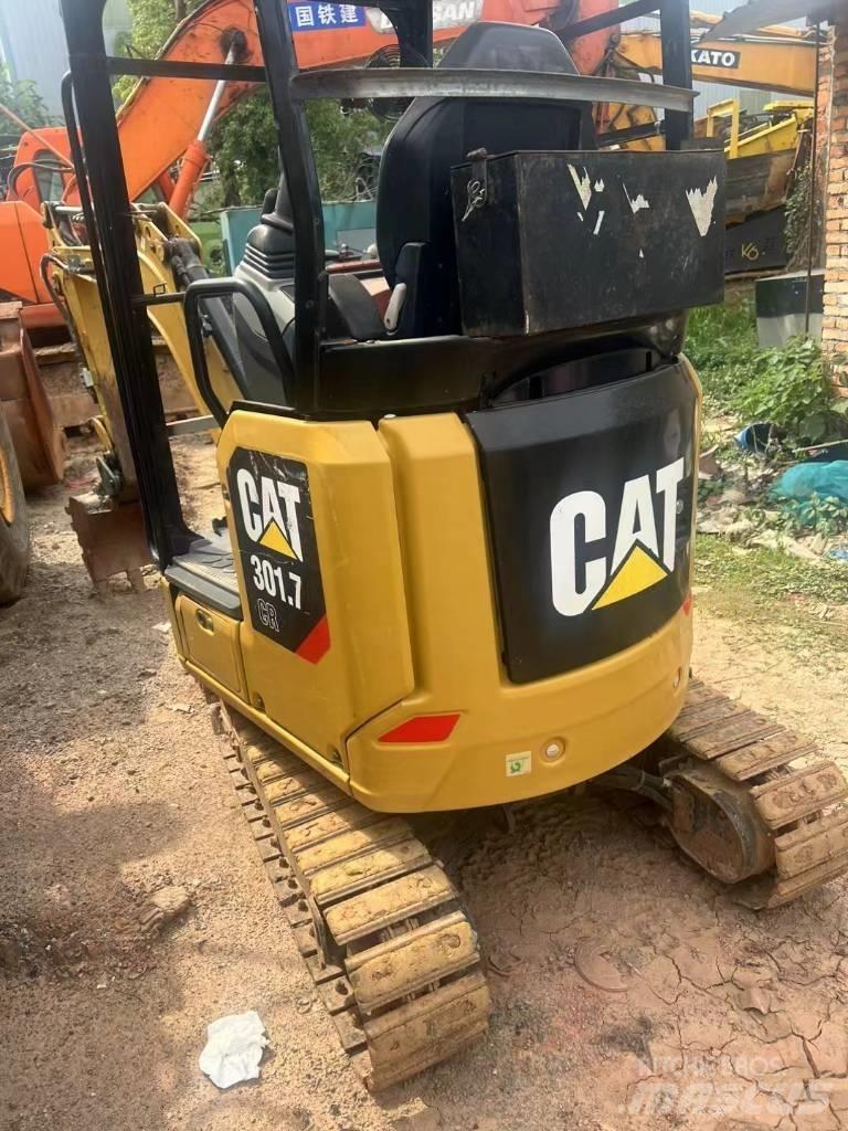CAT 301.7 Minikaivukoneet < 7t