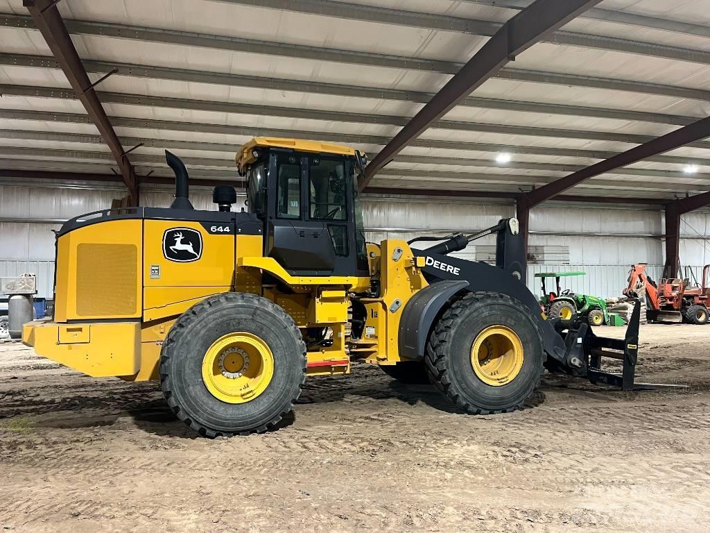 John Deere 644P Pyöräkuormaajat