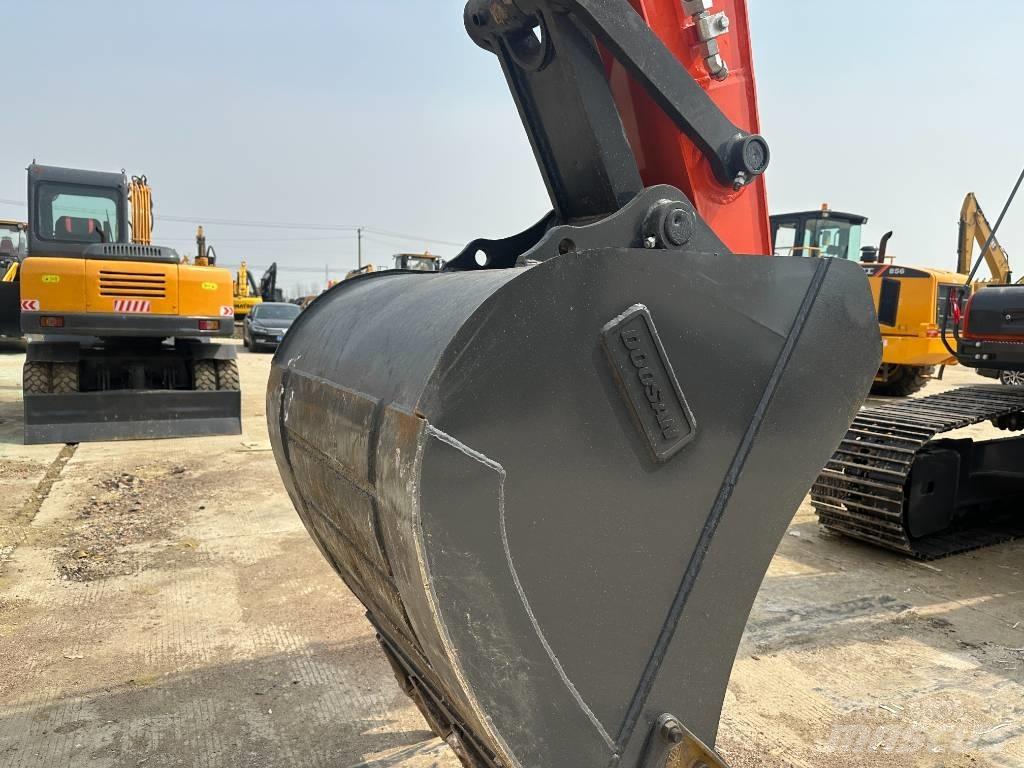 Doosan DX 225LC-9C Telakaivukoneet
