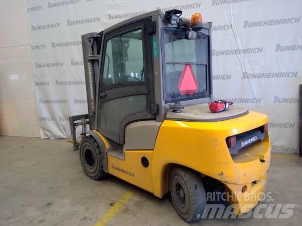 Jungheinrich DFG 430 Dieseltrukit