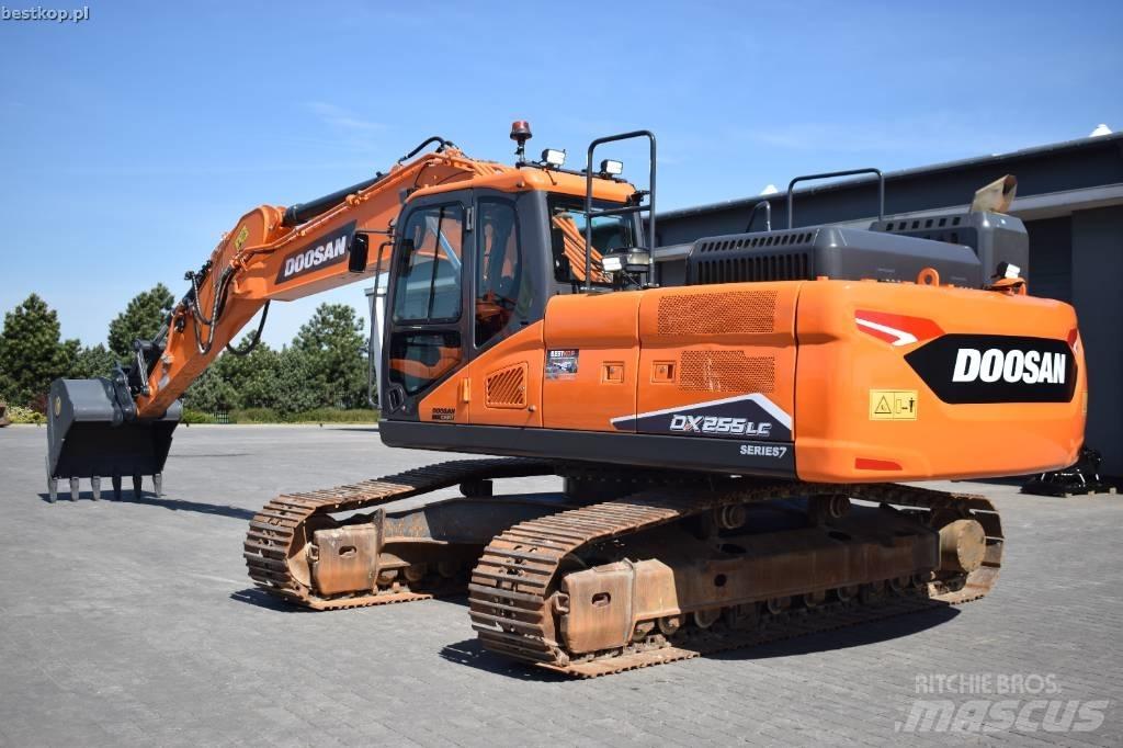 Doosan DX 255 LC-7 Telakaivukoneet