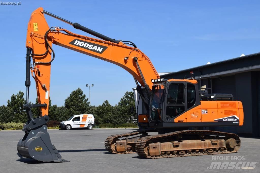 Doosan DX 255 LC-7 Telakaivukoneet