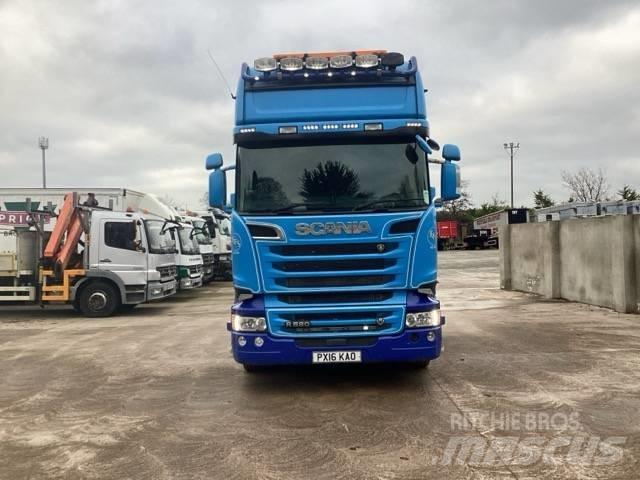 Scania R 580 Vetopöytäautot