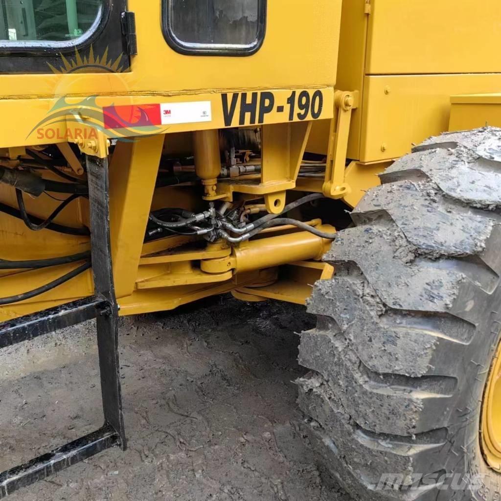 CAT 140K Tiehöylät