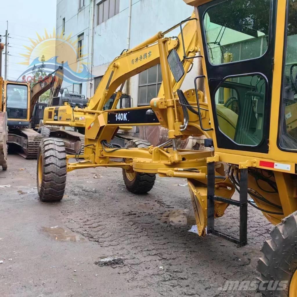 CAT 140K Tiehöylät
